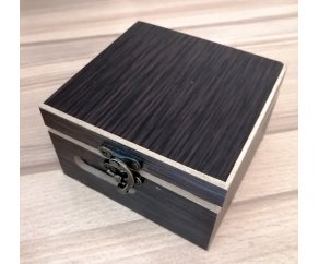 Деревянная коробка с замочком